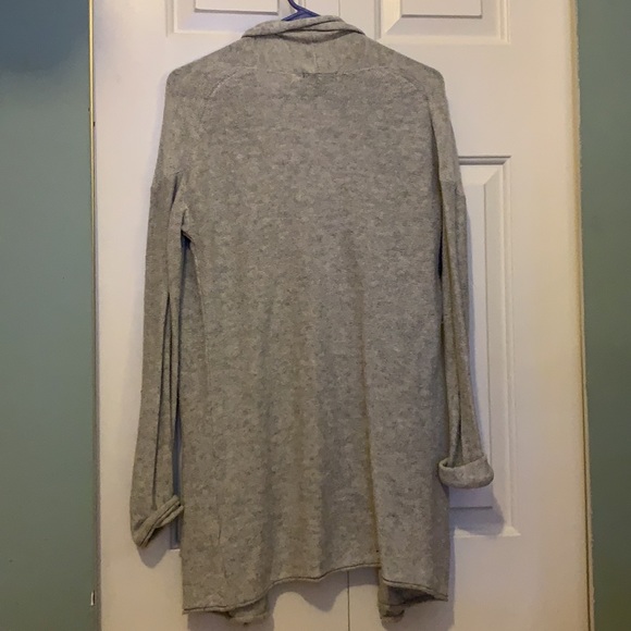 Woman’s Cardigan - Picture 2 of 2